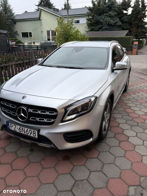 Mercedes-Benz GLA 200 7G-DCT AMG Line - 3