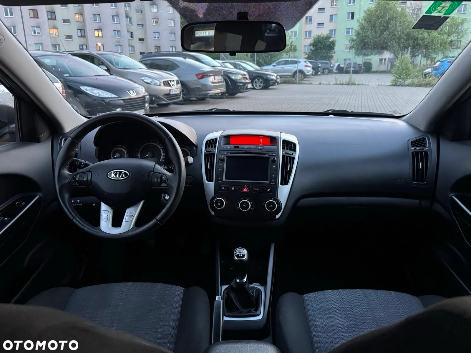 Kia Ceed - 12