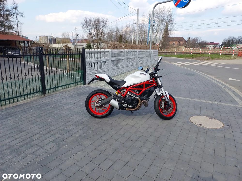 Ducati Monster - 21
