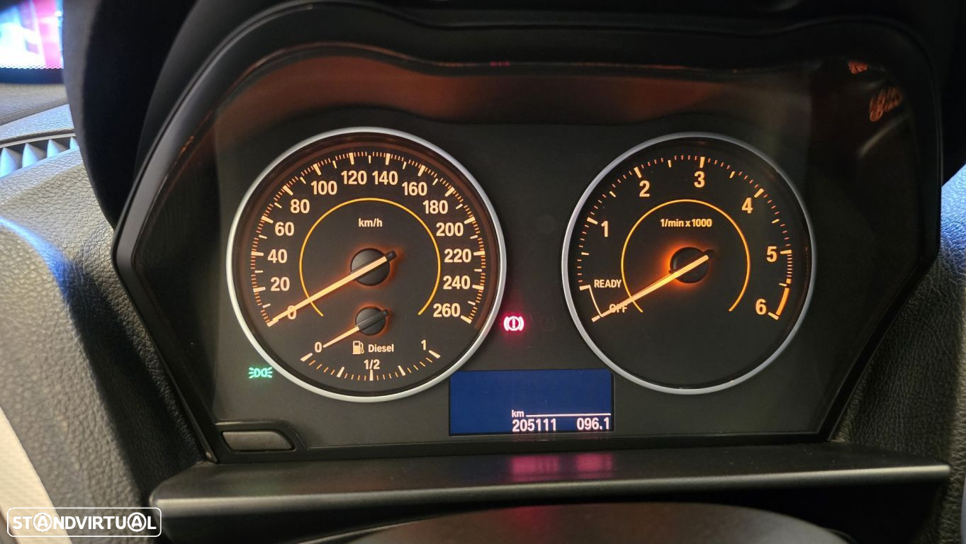 BMW 118 d Pack M - 40