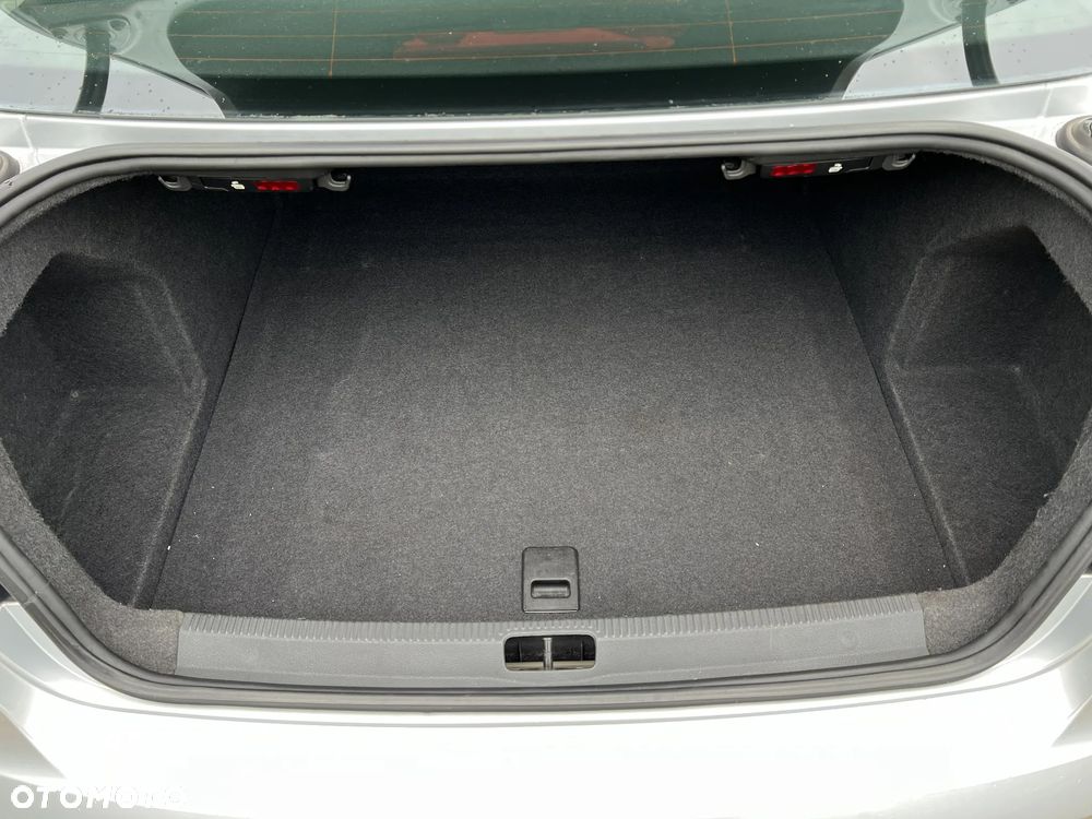 Volkswagen Passat 1.4 TSI Comfortline - 8