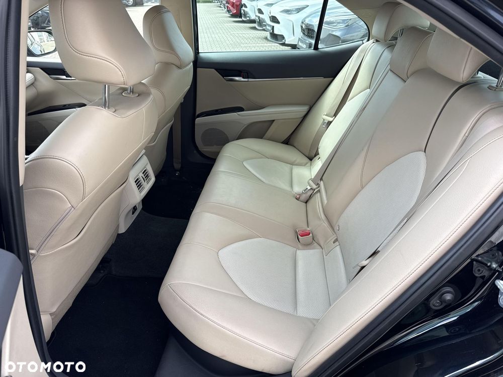 Toyota Camry 2.5 Hybrid Executive CVT - 13