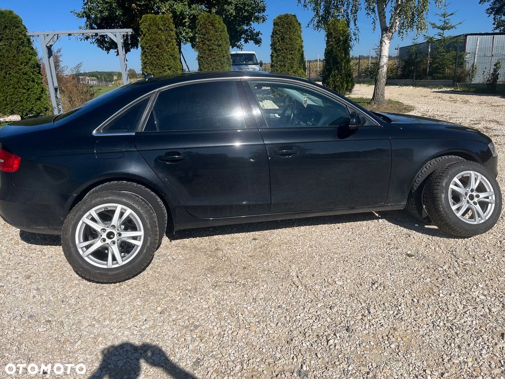 Audi A4 Limousine - 32