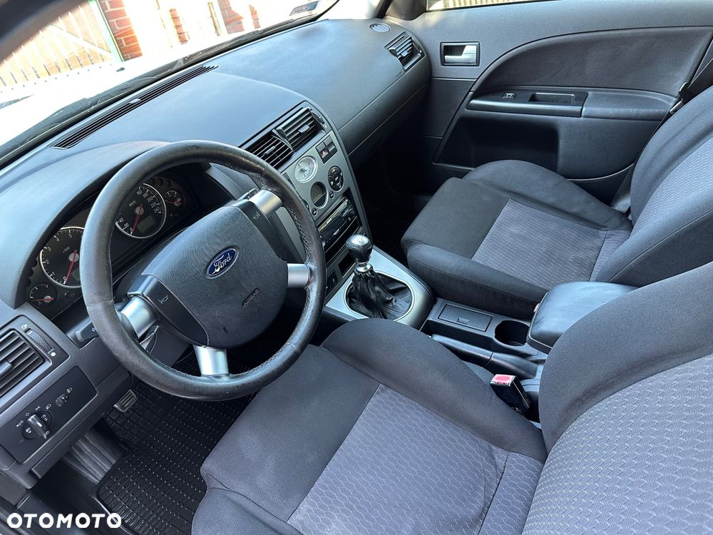 Ford Mondeo - 12