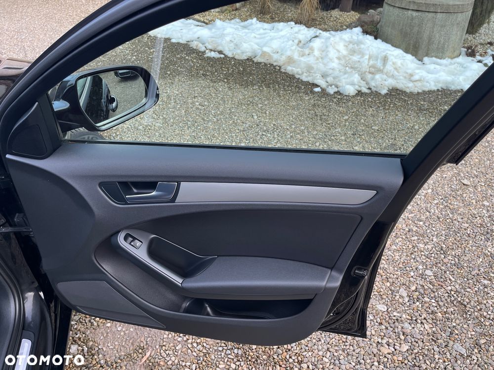 Audi A4 Avant 2.0 TDI DPF Ambiente - 34