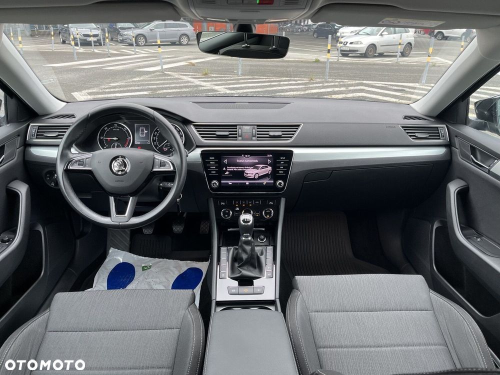 Skoda Superb 2.0 TDI Ambition - 23