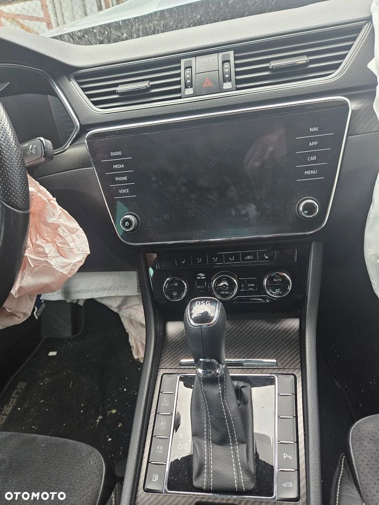 Skoda Superb 1.4 TSI Plug-In Hybrid Sportline DSG - 11