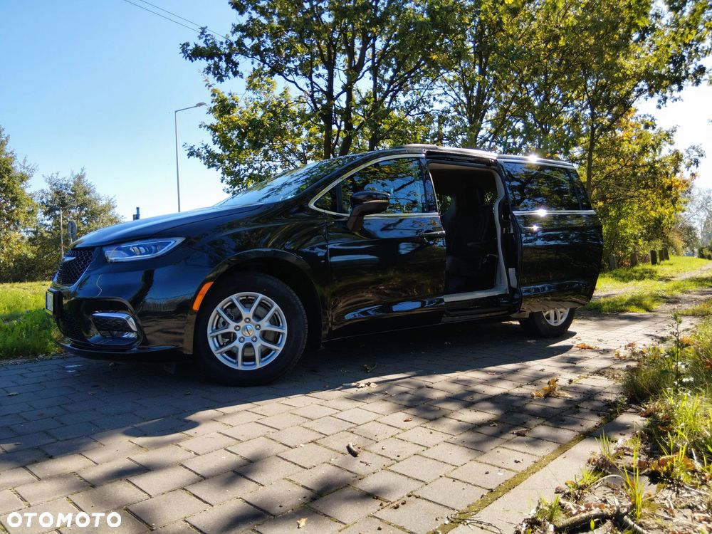 Chrysler Pacifica - 7