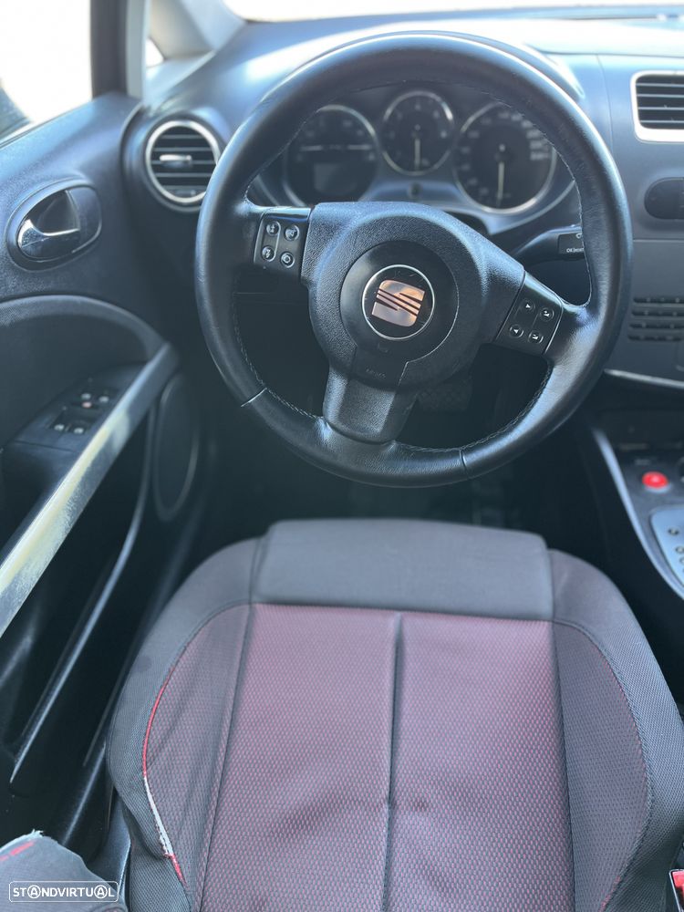 SEAT Leon 2.0 TDI DPF DSG FR - 30