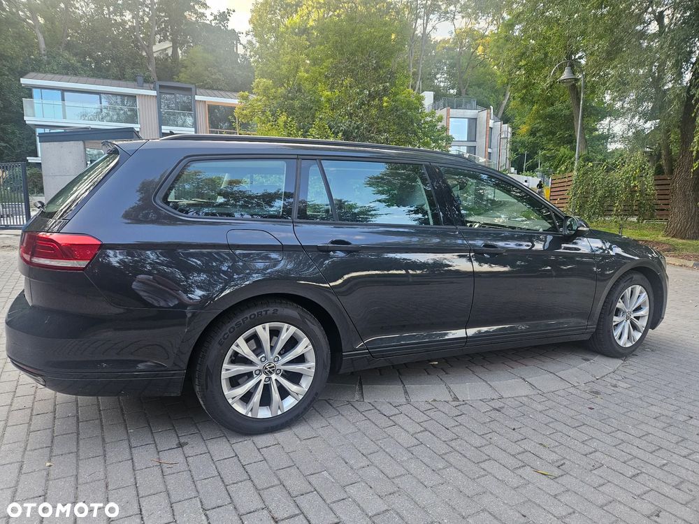 Volkswagen Passat - 22