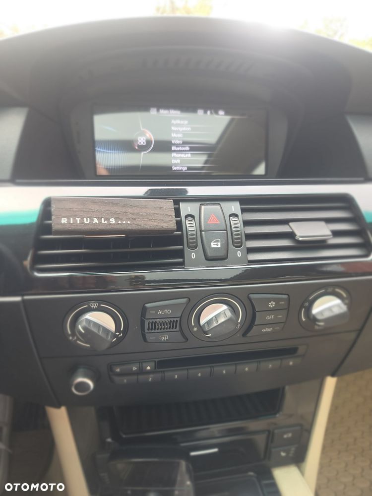 BMW Seria 5 525d - 4