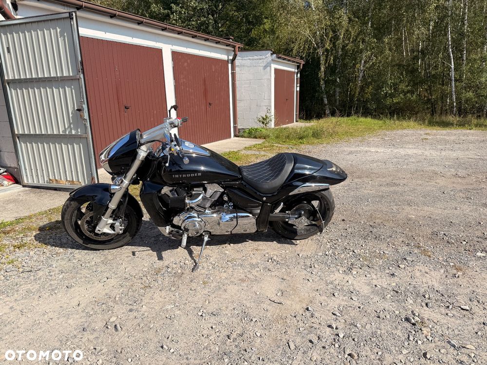 Suzuki Intruder - 5