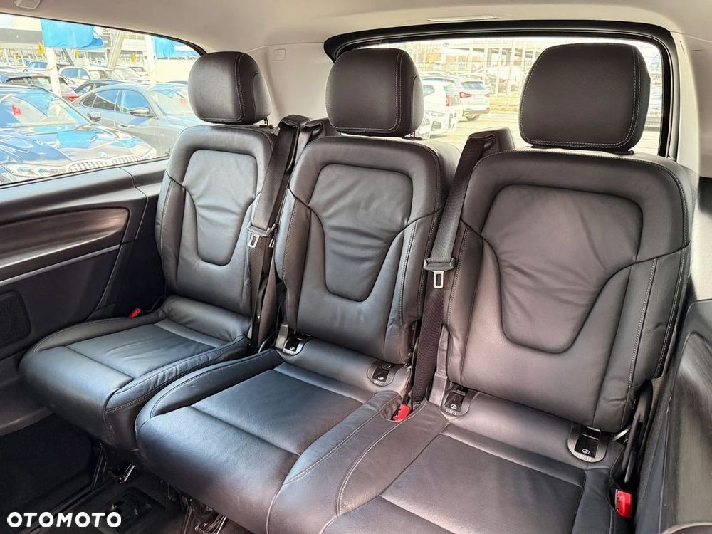 Mercedes-Benz Klasa V 300 d extralang 4Matic 9G-TRONIC Avantgarde - 27