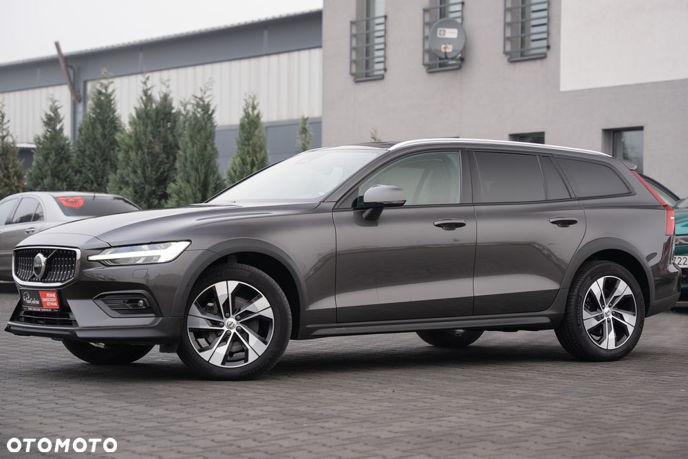 Volvo V60 Cross Country B4 D AWD Geartronic Pro - 9