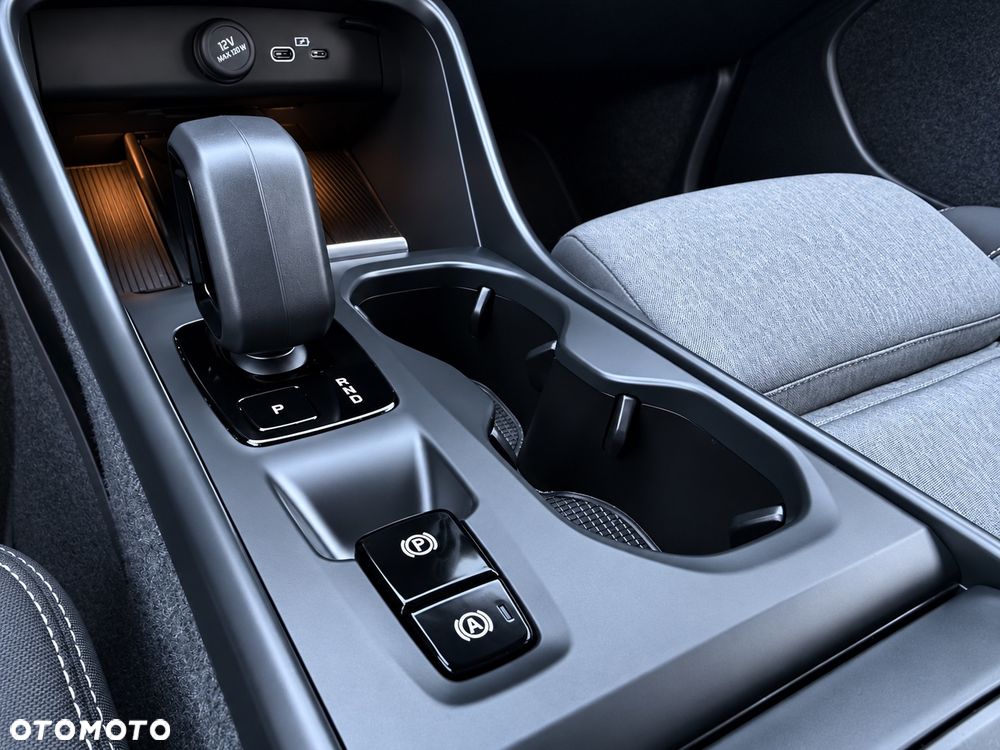 Volvo XC 40 B3 B DKG Plus Dark - 23