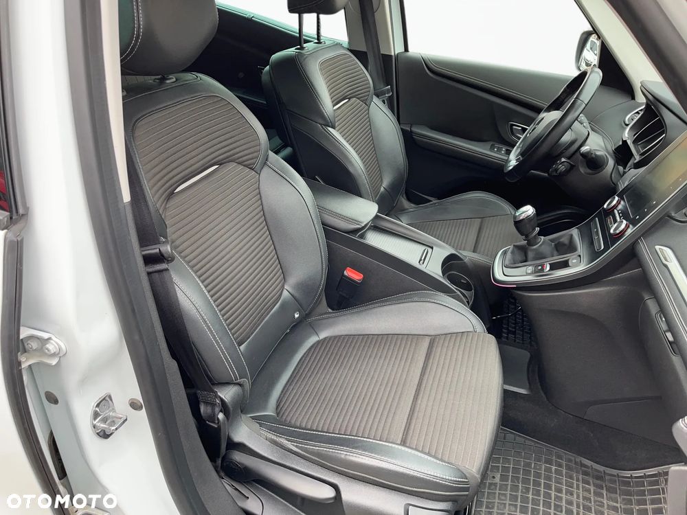 Renault Scenic ENERGY TCe 130 INTENS - 15