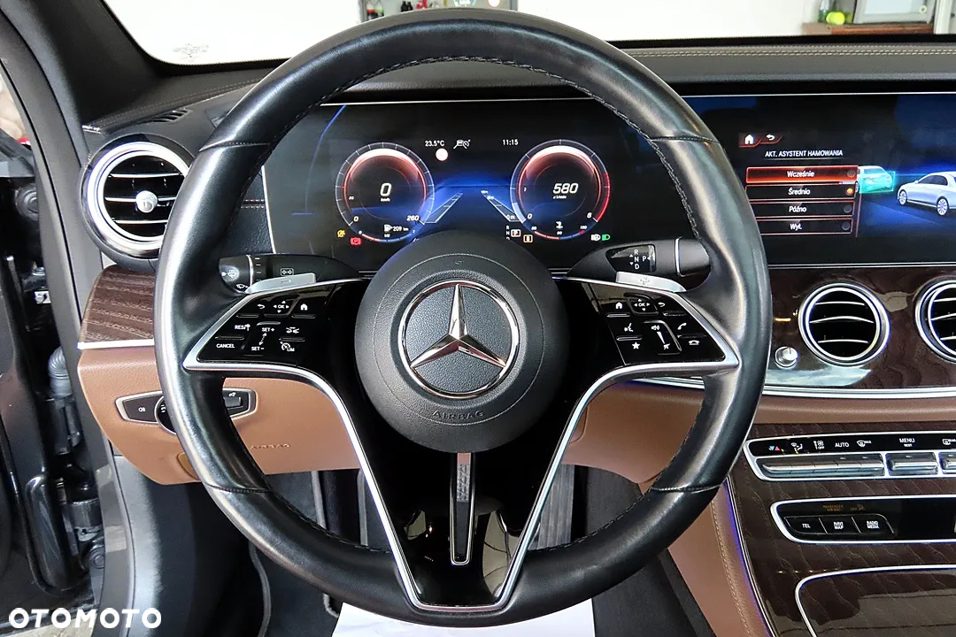 Mercedes-Benz Klasa E 400 d 4-Matic AMG - 26