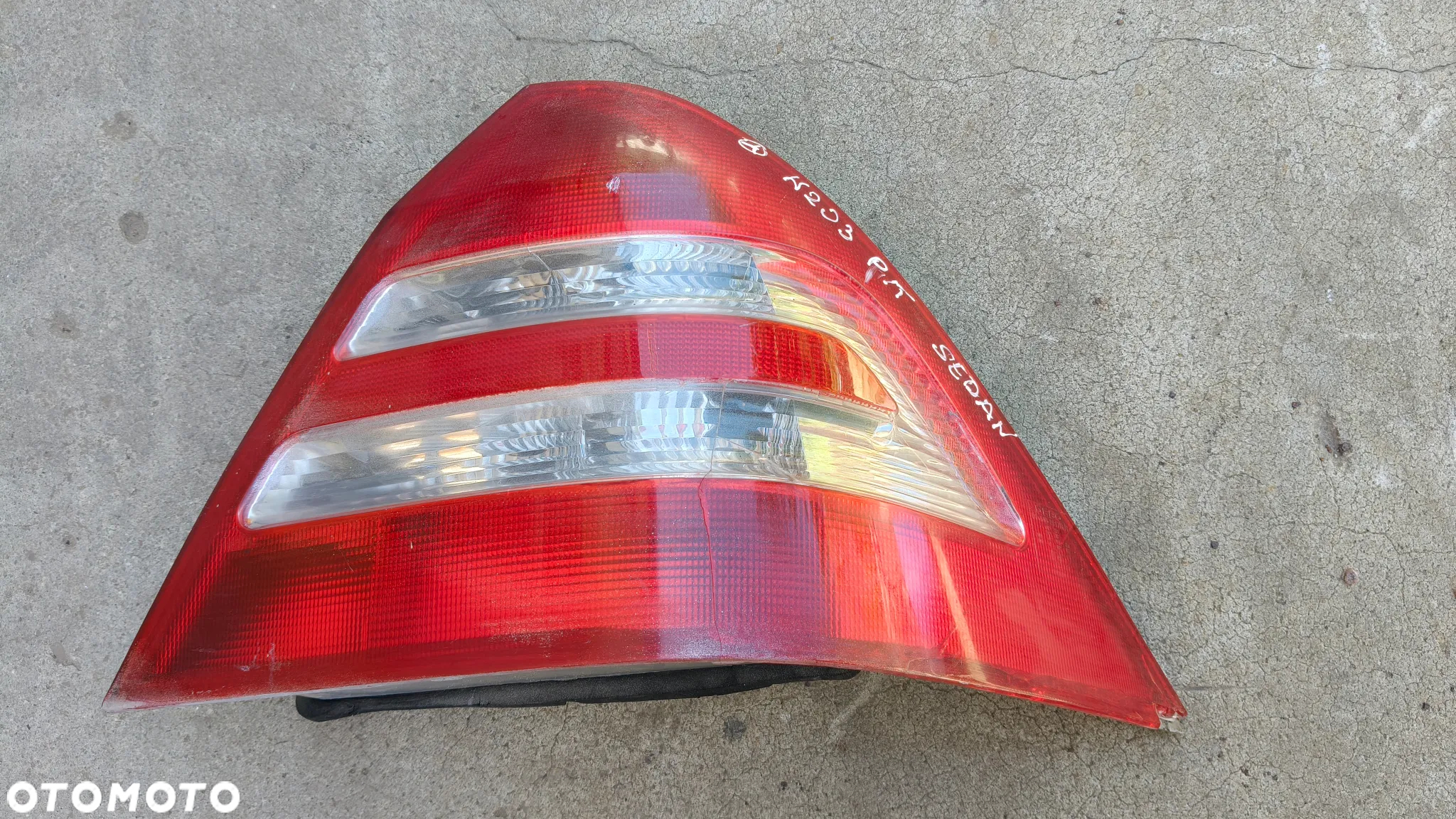 Lampa Mercedes w203 sedan lewy prawy tył - 9