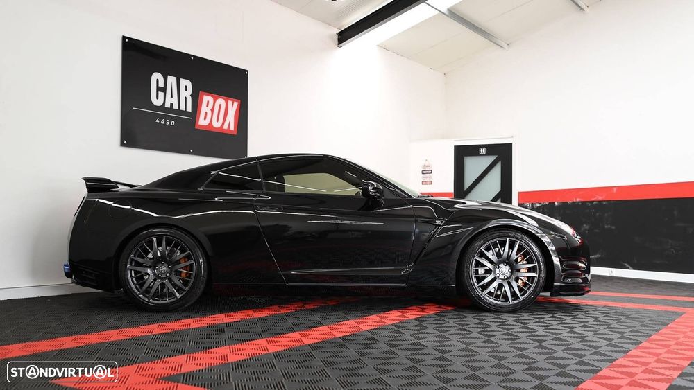 Nissan GT-R 3.8 V6 Black Edition - 35