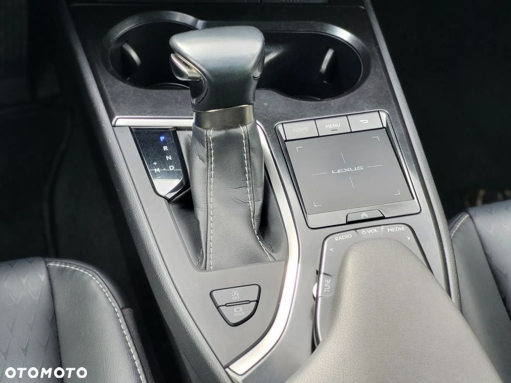 Lexus UX 200 GPF Business 2WD - 18