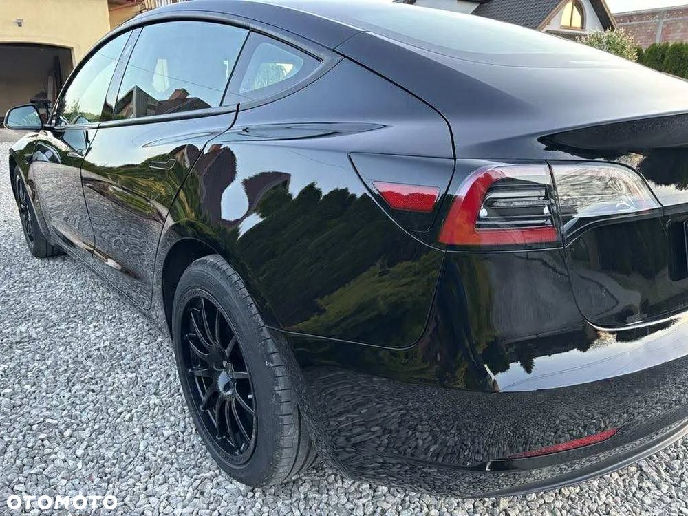 Tesla Model 3 Standard Range Plus - 3