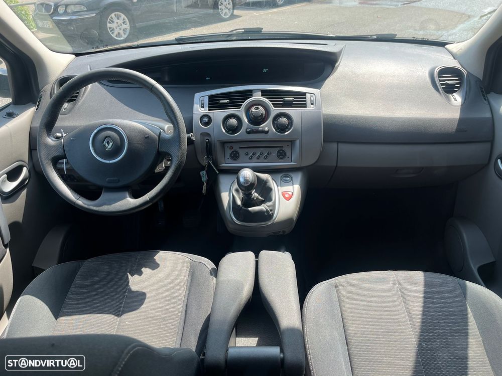 Renault Grand Scénic 1.5 dCi Pack Clim 7L. - 8