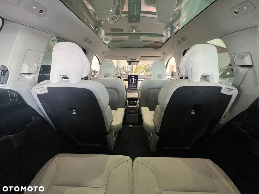 Volvo EX90 - 21