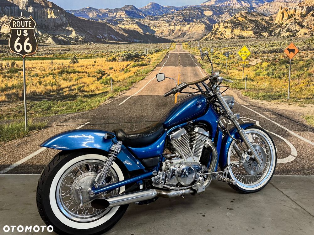 Suzuki Intruder - 4