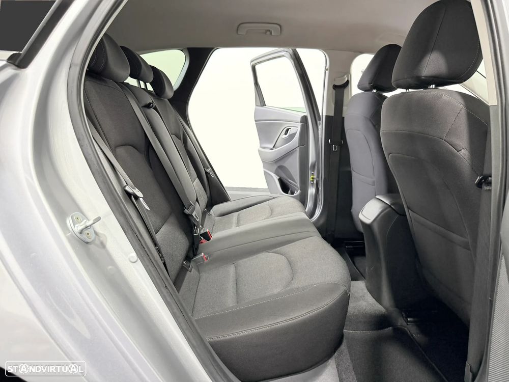 Hyundai i30 SW 1.6 CRDi Style Plus - 40