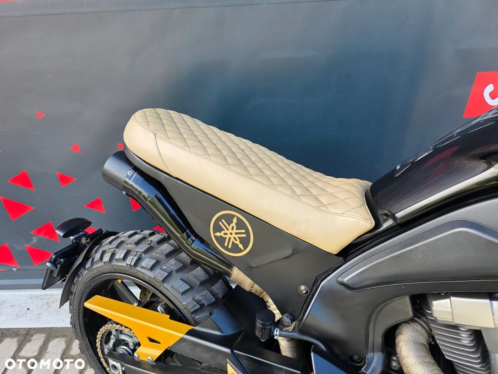 Yamaha MT - 9