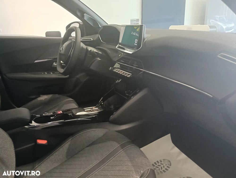 Peugeot 2008 1.2L e-DCS6 MHEV Allure - 7