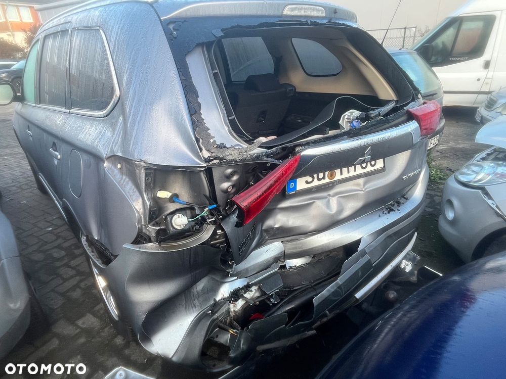 Mitsubishi Outlander 2017 photo 4
