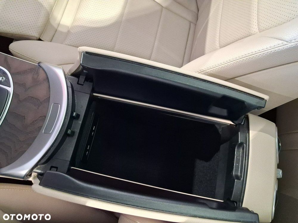 Mercedes-Benz GLC - 37