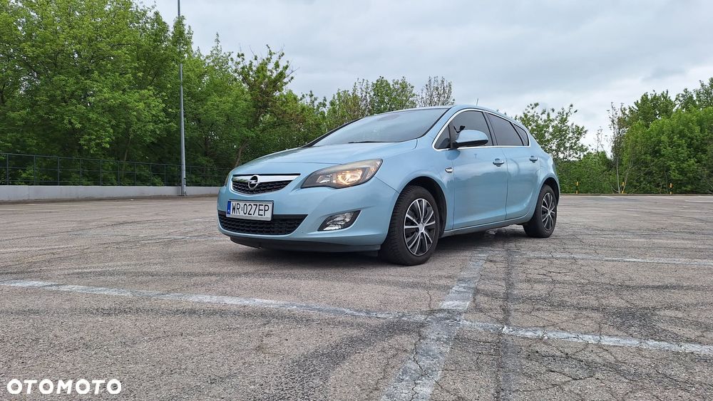 Opel Astra 1.6 T Sport - 11
