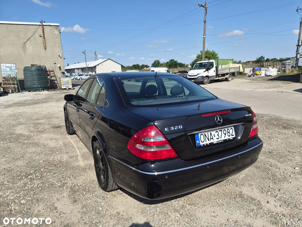 Mercedes-Benz Klasa E 320 4-Matic Elegance - 6