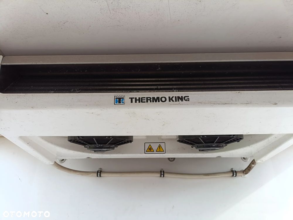 Mercedes-Benz Sprinter - 24