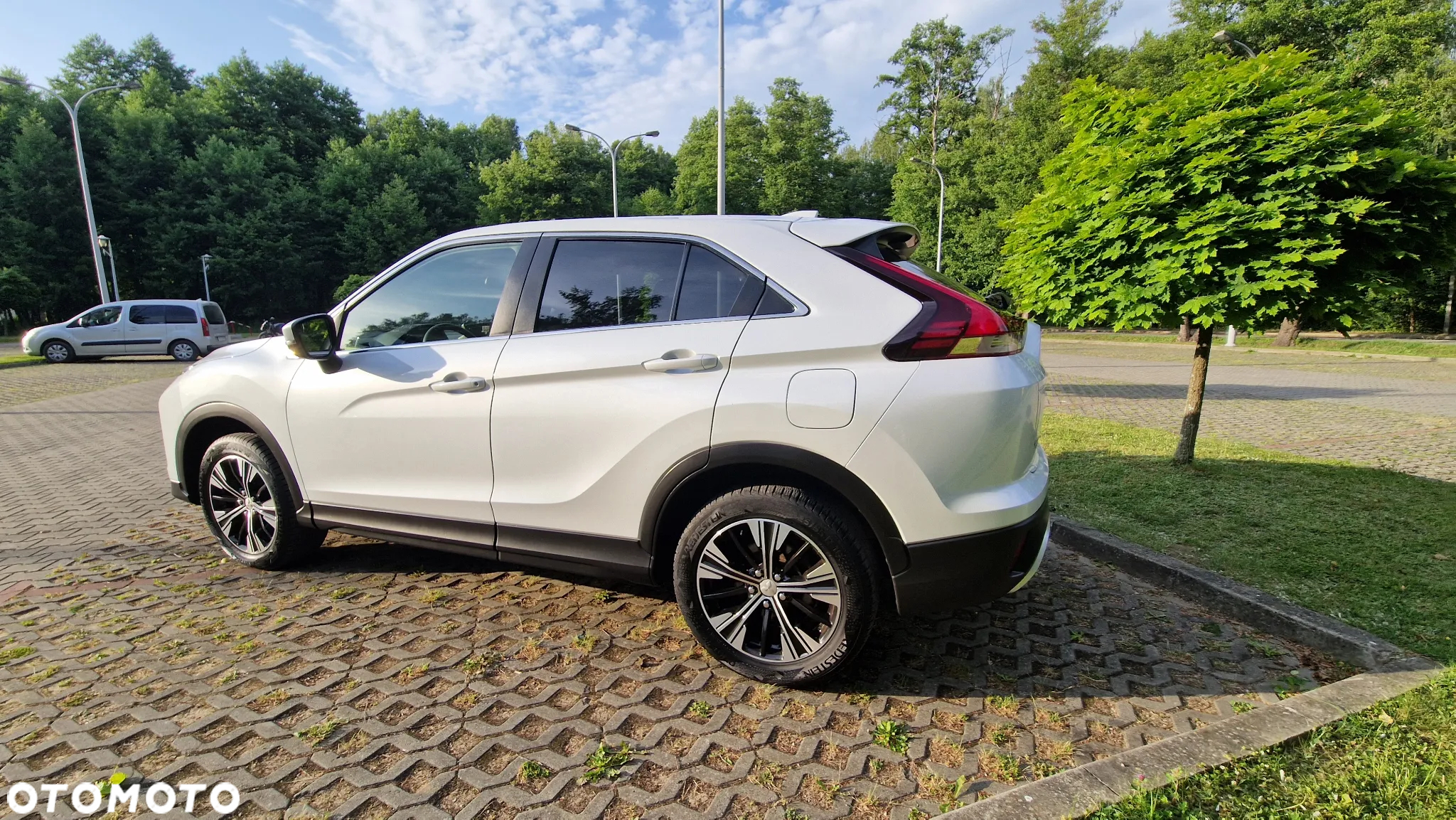 Mitsubishi Eclipse Cross 1.5 T GPF Intense Plus CVT 4WD - 12