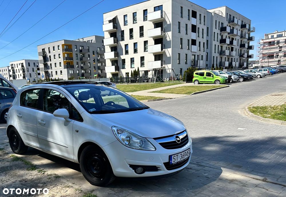 Opel Corsa 1.4 16V Cosmo - 2