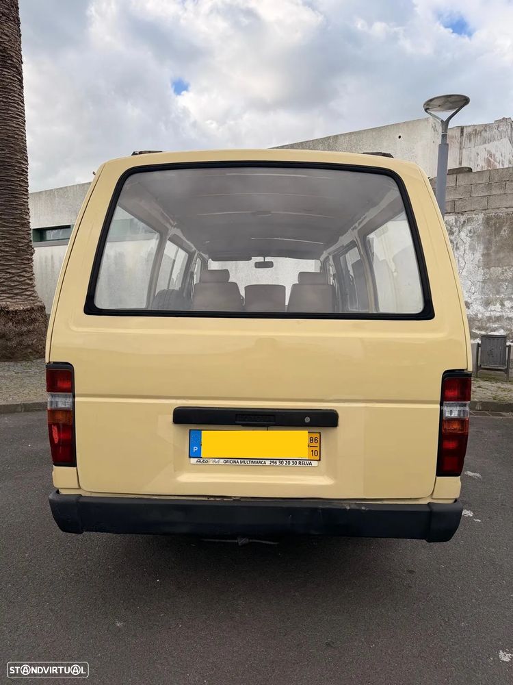 Toyota HiAce - 5