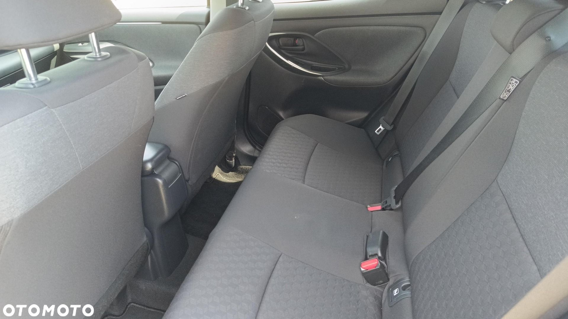 Toyota Yaris - 13