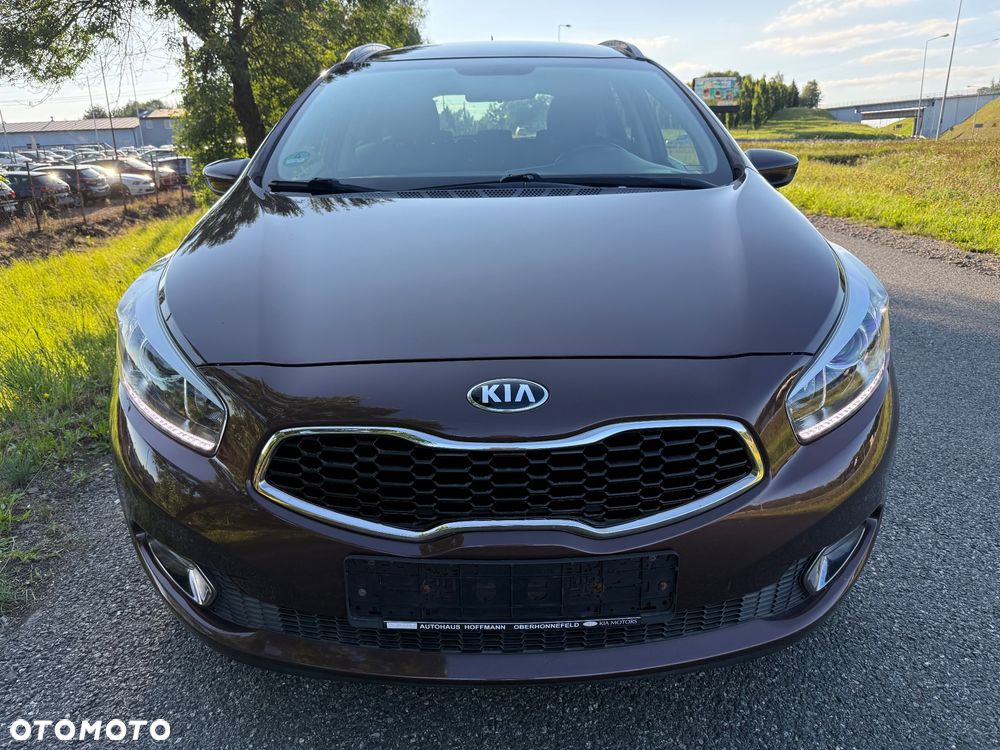 Kia Ceed 1.6 GDI Platinum Edition - 1