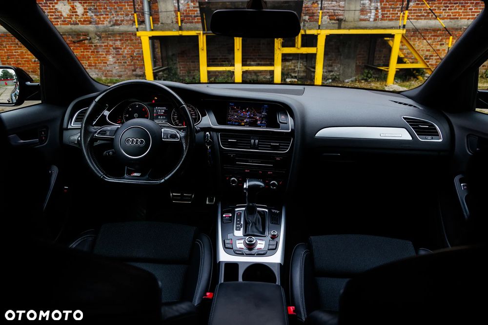 Audi A4 Avant 2.0 TDI clean diesel Quattro S tronic - 17