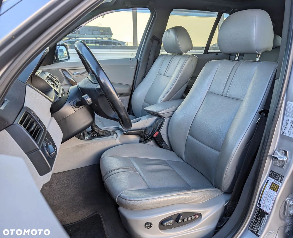 BMW X3 3.0i - 6