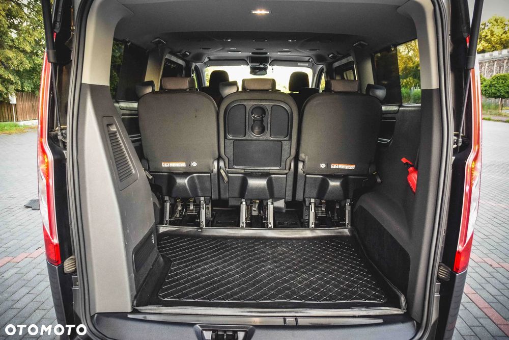 Ford Tourneo Custom 2.0 EcoBlue L2 Titanium - 30