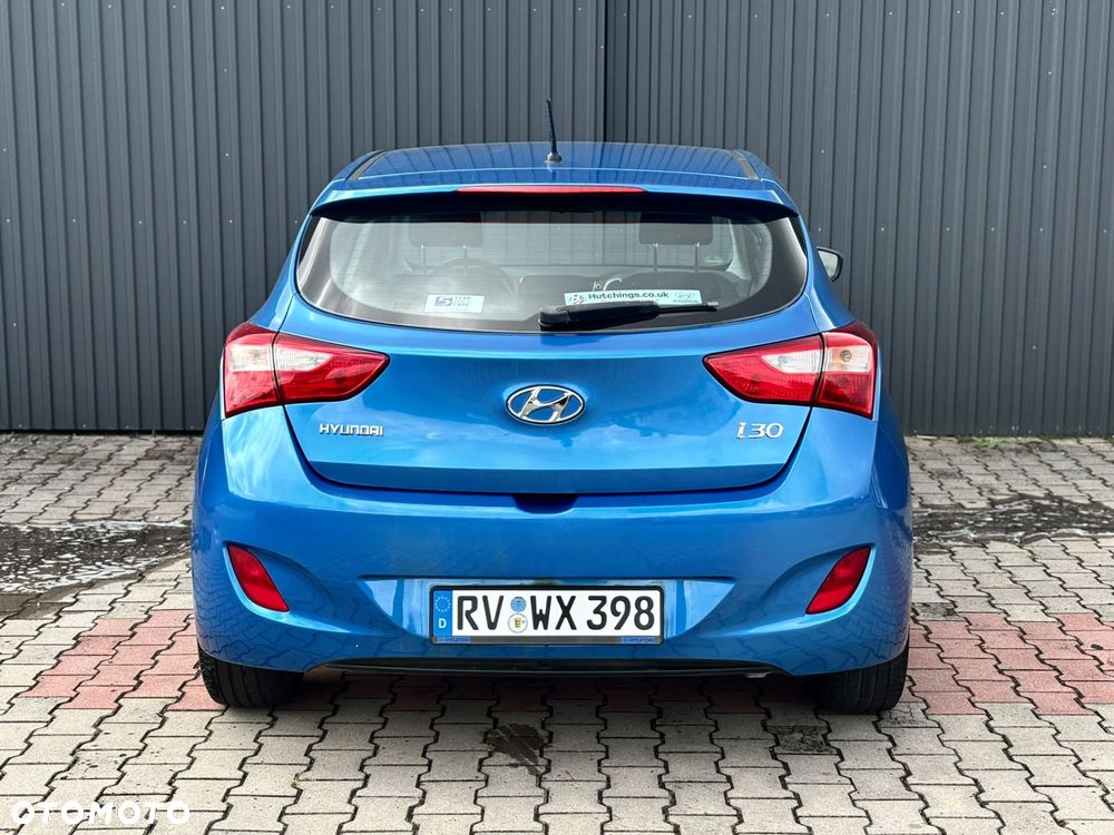 Hyundai i30 blue 1.6 CRDi Passion - 7