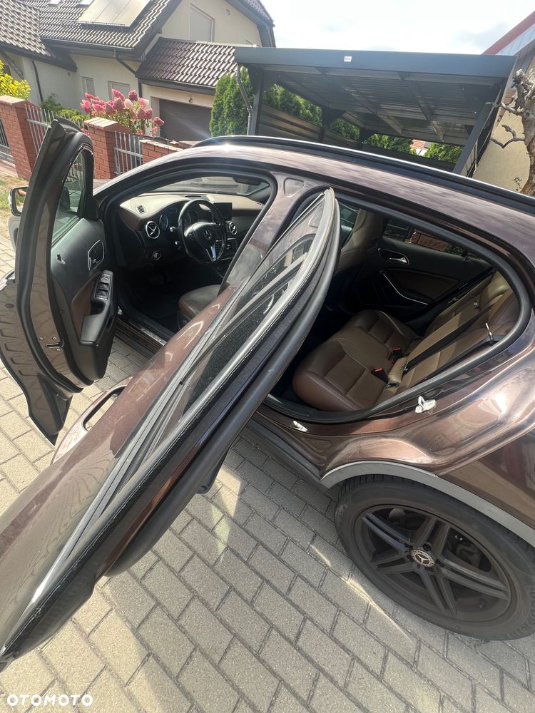 Mercedes-Benz GLA - 5