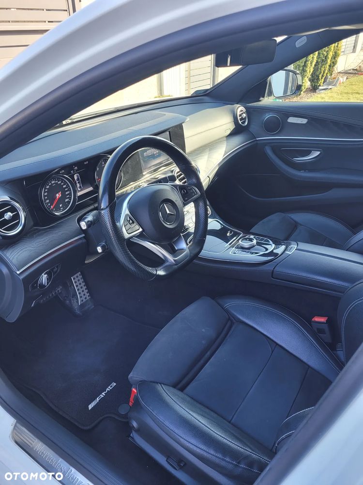 Mercedes-Benz Klasa E 220 d 4-Matic 9G-TRONIC - 9