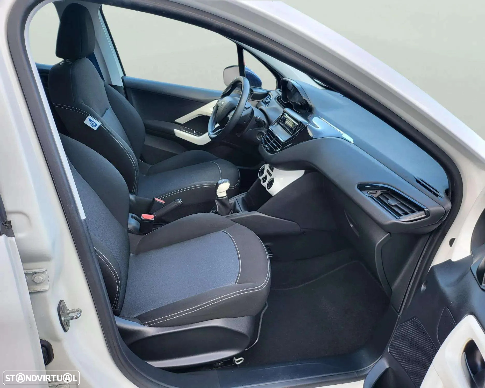 Peugeot 208 1.4 HDi - 13