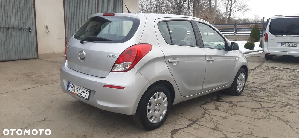 Hyundai i20 - 17