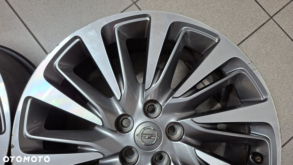 Felgi Aluminiowe 18 Opel Astra K 5x105 ET 44 - 10